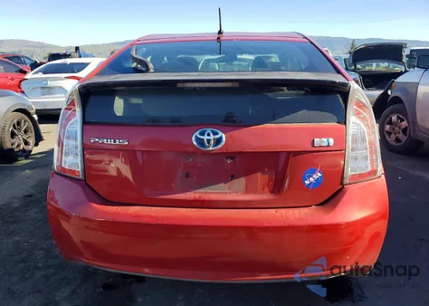2013 Toyota Prius z USA, uszkodzony, nr VIN JTDKN3DU6D0342633